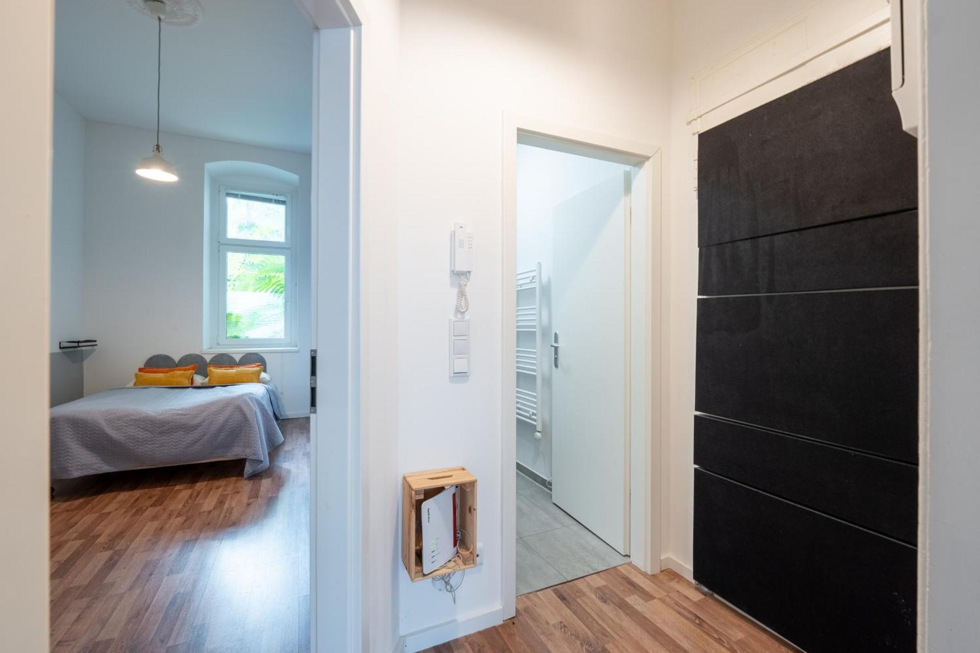 Modern, Central Flat With Workspace Берлін Екстер'єр фото