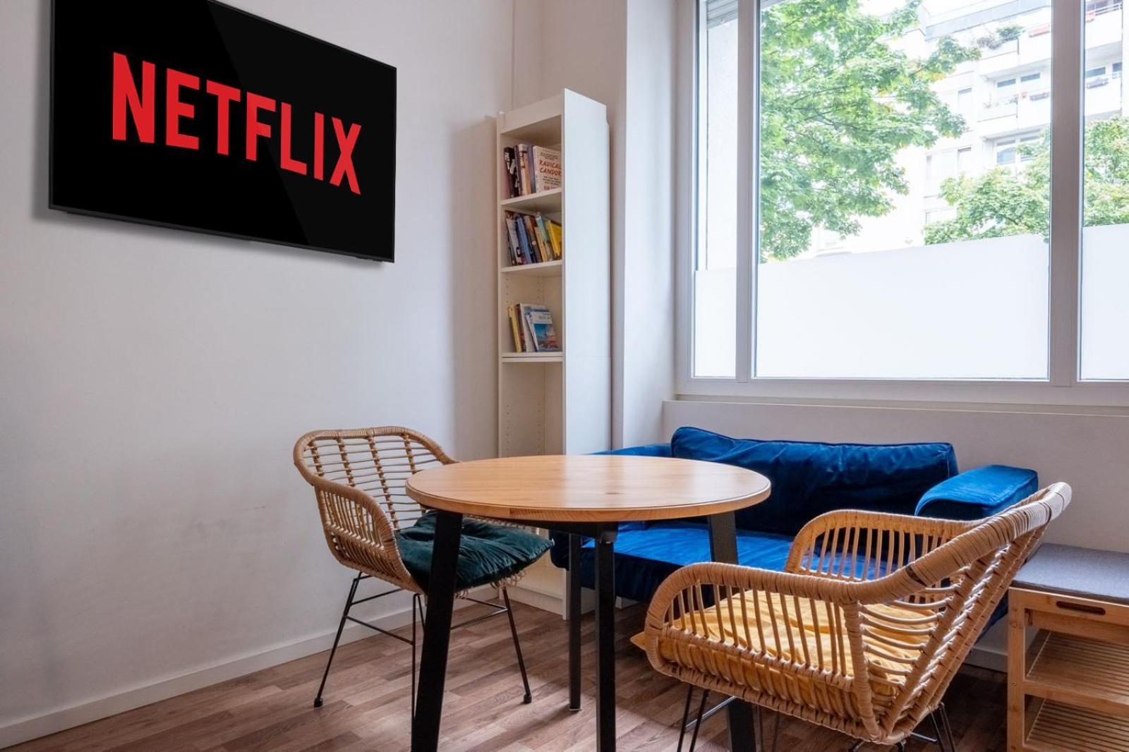 Modern, Central Flat With Workspace Берлін Екстер'єр фото